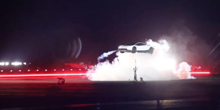 Tesla Roadster Fly